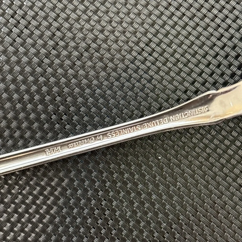 Oneida Distinction Deluxe Chateau Stainless Teaspoons Seafood Forks Lot 7